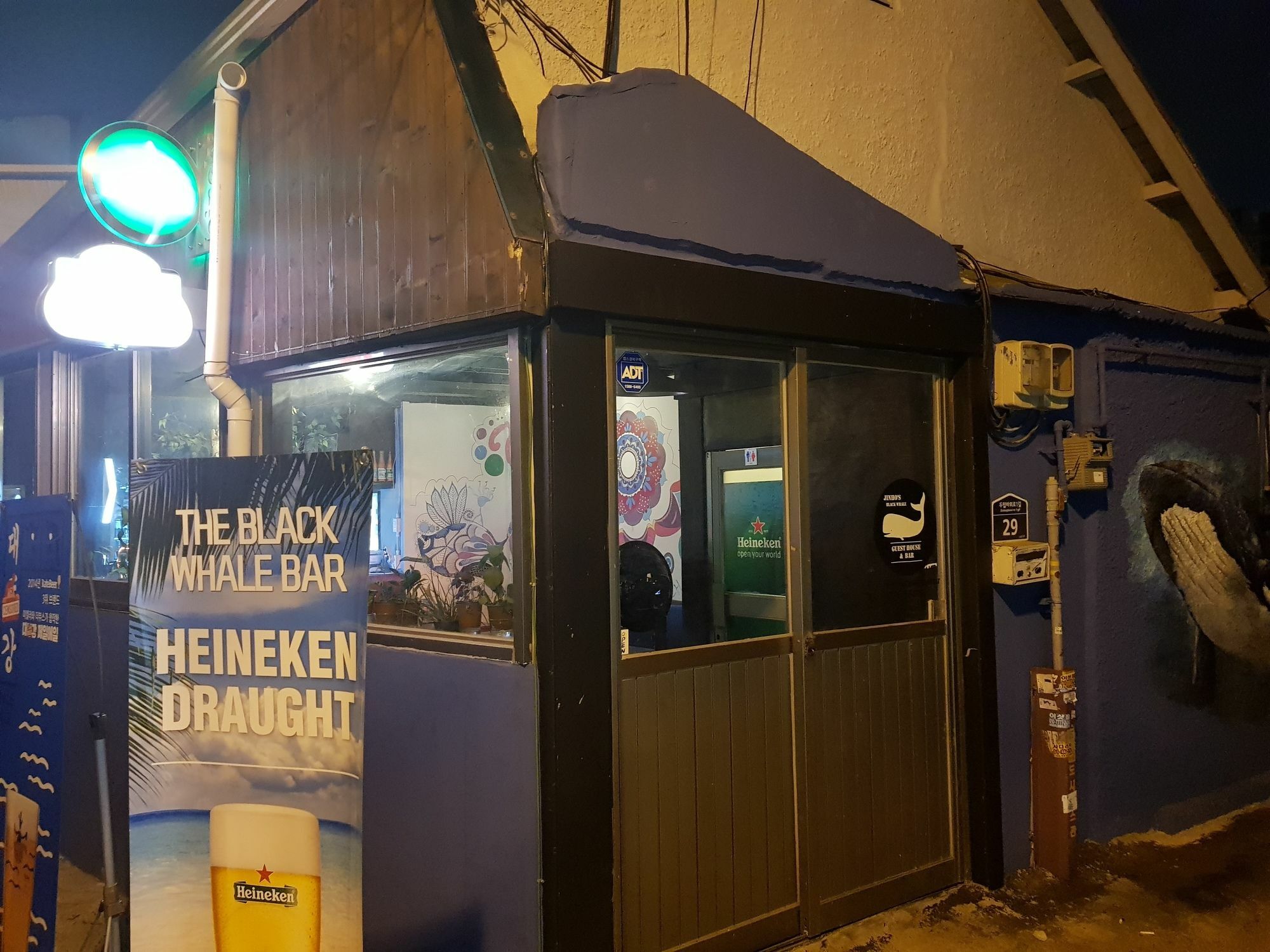 Jinho'S Black Whale Guest House & Bar Seoul Exterior foto